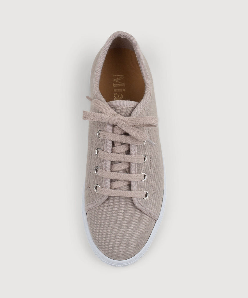 Canvas Sneaker