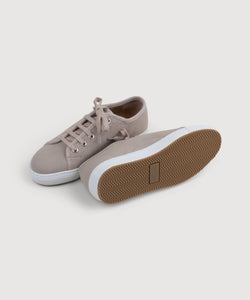 Canvas Sneaker